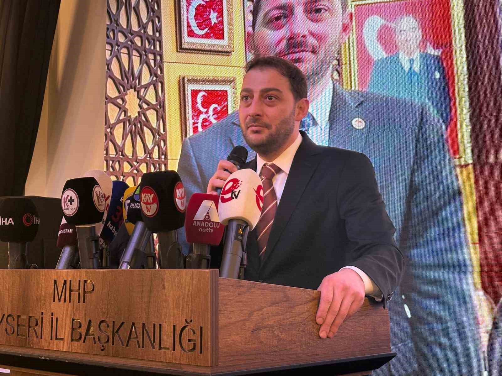 MHP’li Ersoy: "Bizim liderimizi erken anlayanlar mutlu olur, anlayamayanlar ise geç anladıklarından kendilerinden utanırlar"

