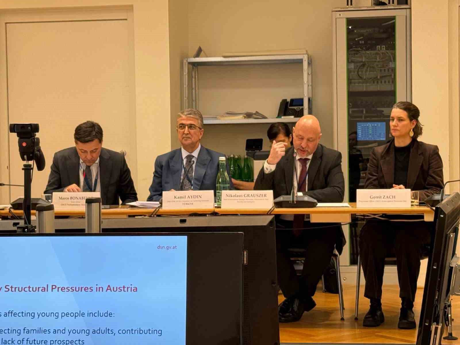 MHP’lı Kamil Aydın, AGİTPA kış genel kurulu için Viyana’da
