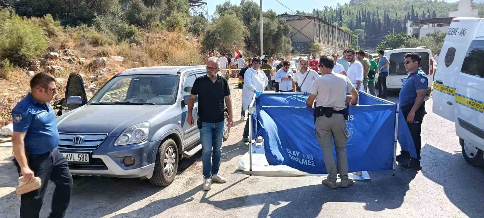 Milas’ta tefecilik soruşturmasındaki iddialar dikkat çekti: 4 tutuklama
Milas’ta tefecilik soruşturmasındaki iddialar dikkat çekti: 4 tutuklama