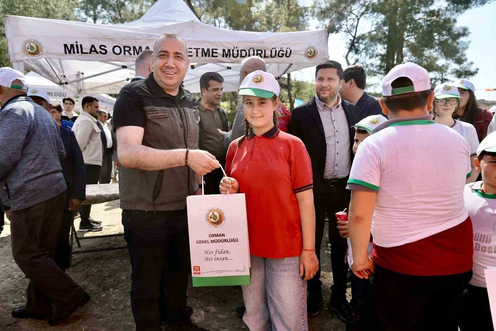 Milas’ta yanan sahalar fidanlarla canlanıyor
