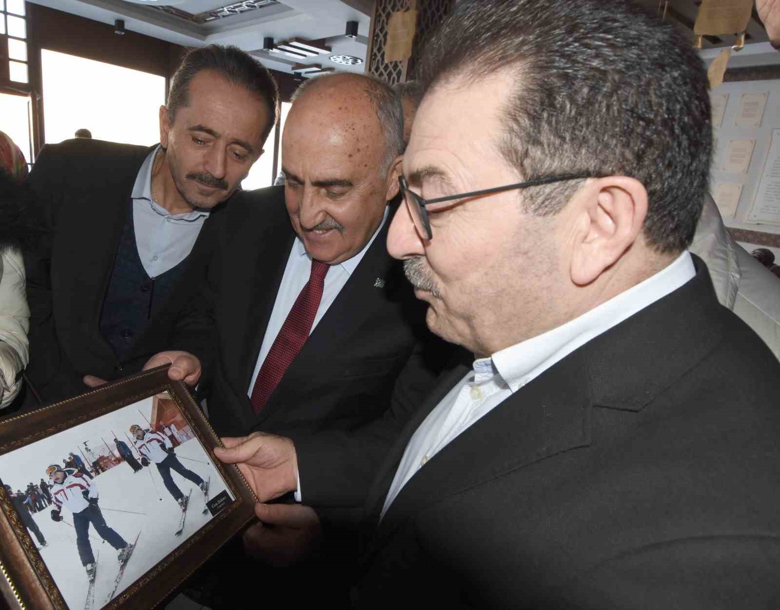 Milletvekili Altınok’tan Kent Kent Konseyine ziyaret
