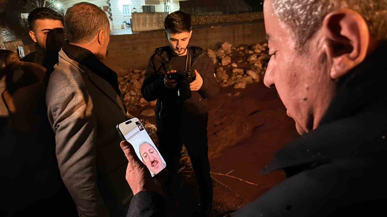 Milletvekili Arslan Tatar Kasrik’teki sel bölgesinde incelemelerde bulundu
