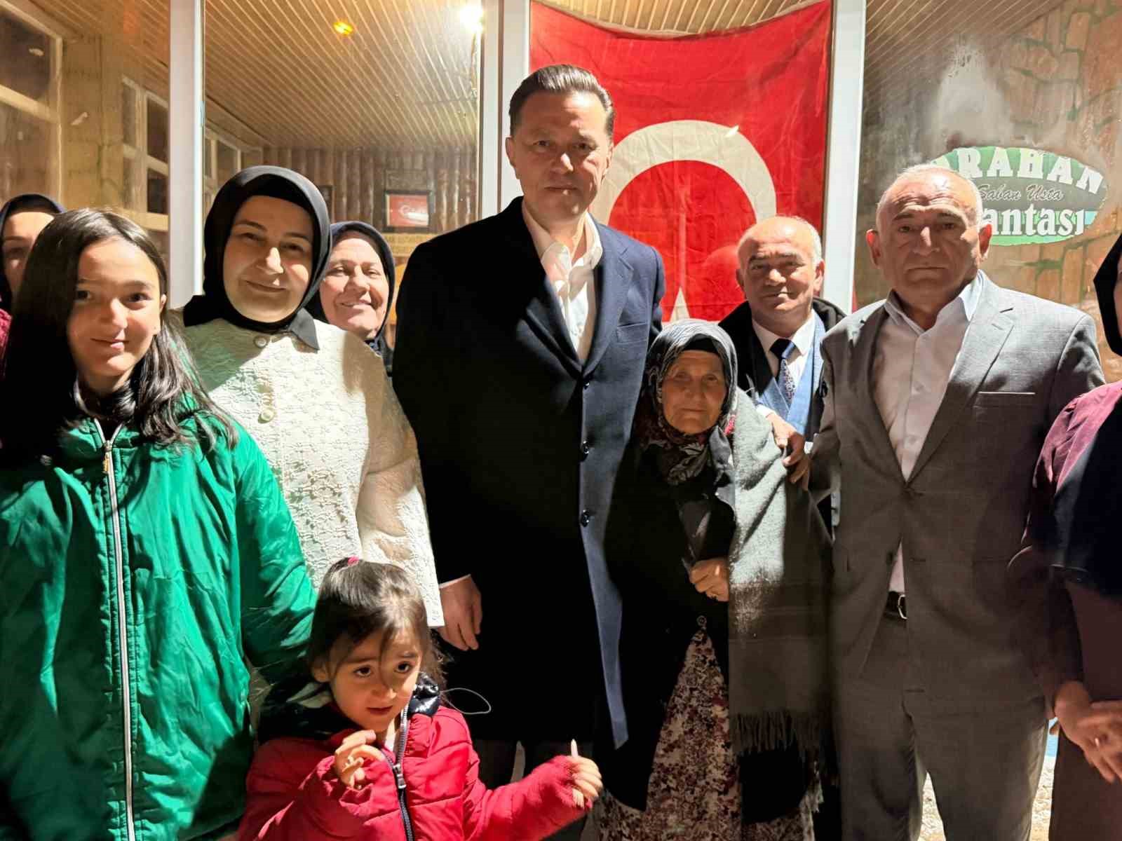 Milletvekili Hatipoğlu, Han muhtarları ile bir araya geldi
