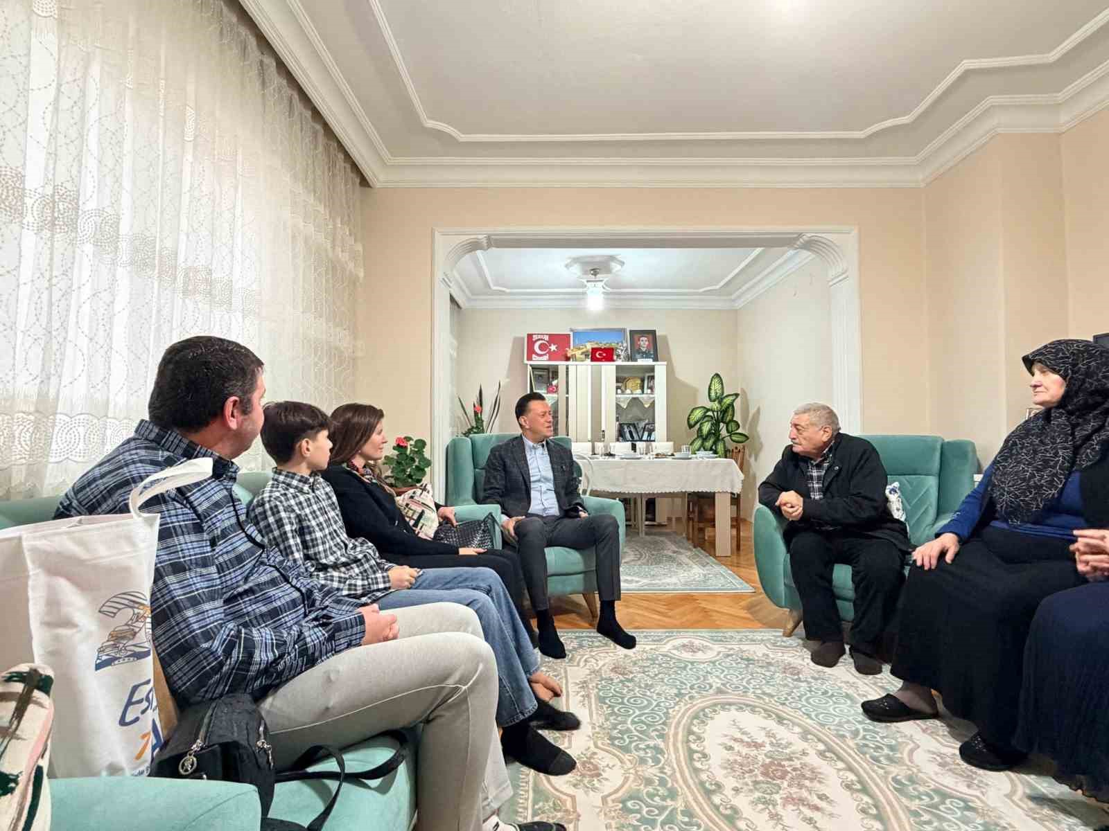 Milletvekili Hatipoğlu, iftarda şehit ailesine misafir oldu
