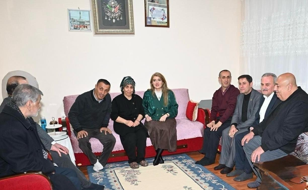 Milletvekili Ölmeztoprak esnafla buluştu, hanelere misafir oldu
