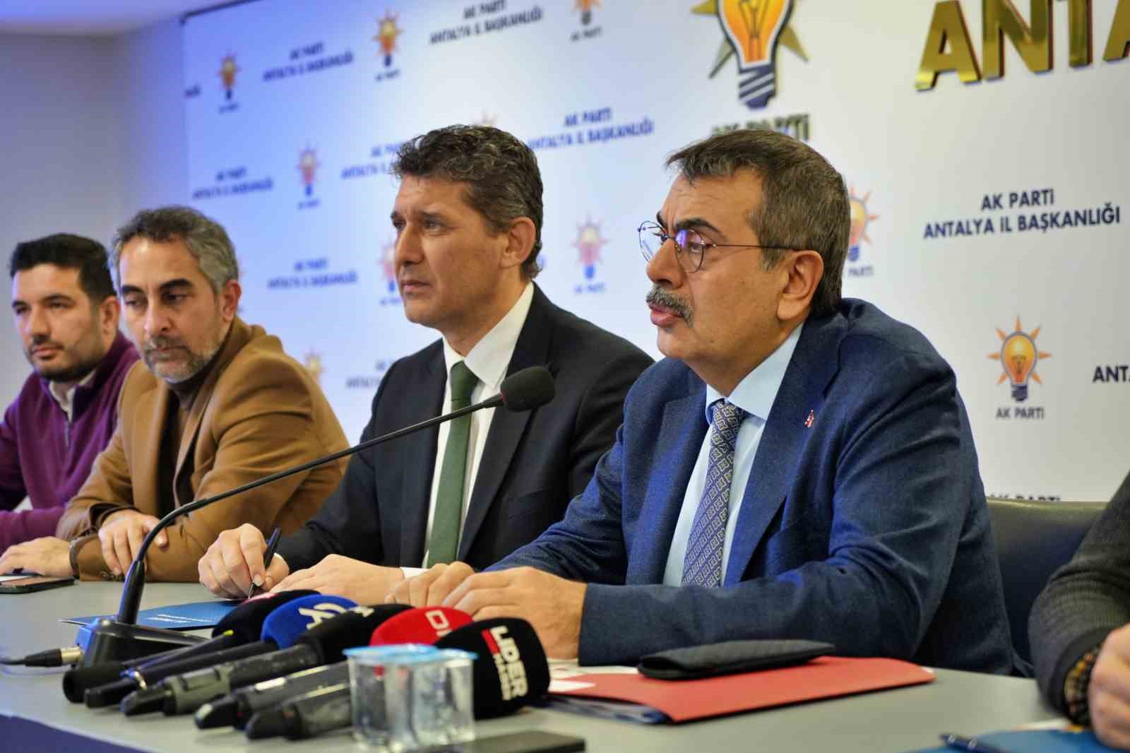 Milli Eğitim Bakanı Tekin: "Bugün, 1994’teki İSKİ skandalının daha büyüğüne şahit oluyoruz"
