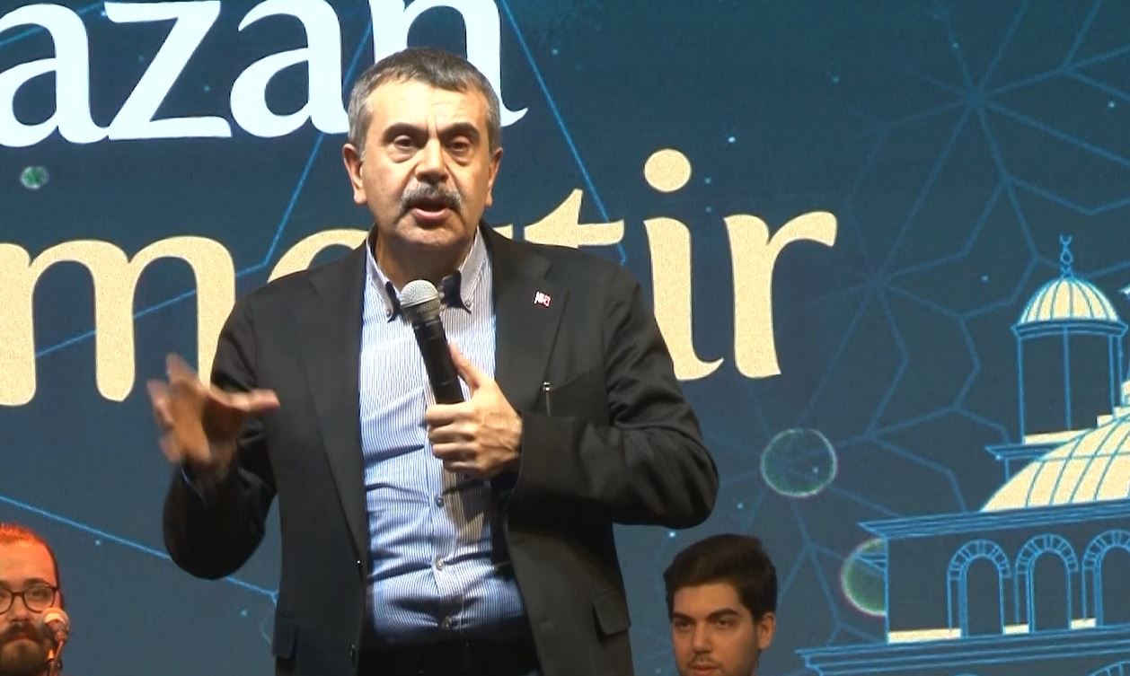 Milli Eğitim Bakanı Tekin: "Çocuklarımız kendi çocuklarına öğretecek kadar öğrensinler, milli ve manevi değerlerimize sahip çıksınlar diye uğraşıyoruz"
