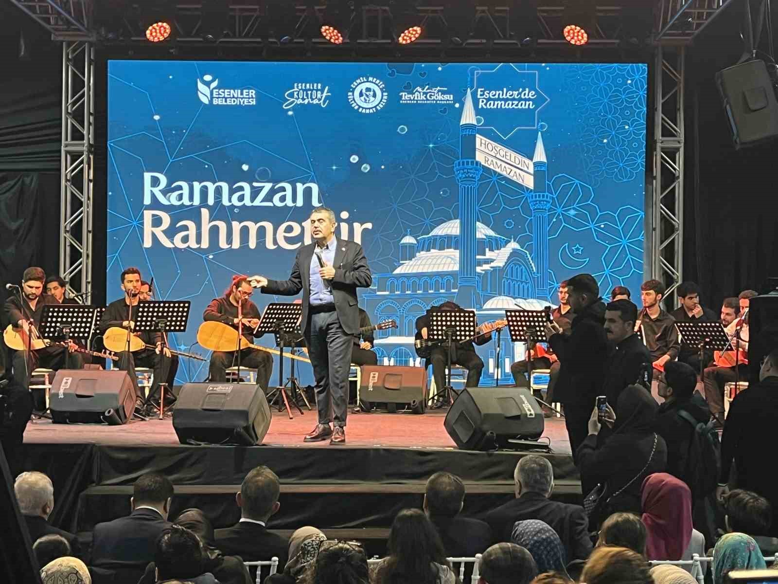 Milli Eğitim Bakanı Tekin: "Çocuklarımız kendi çocuklarına öğretecek kadar öğrensinler, milli ve manevi değerlerimize sahip çıksınlar diye uğraşıyoruz"
