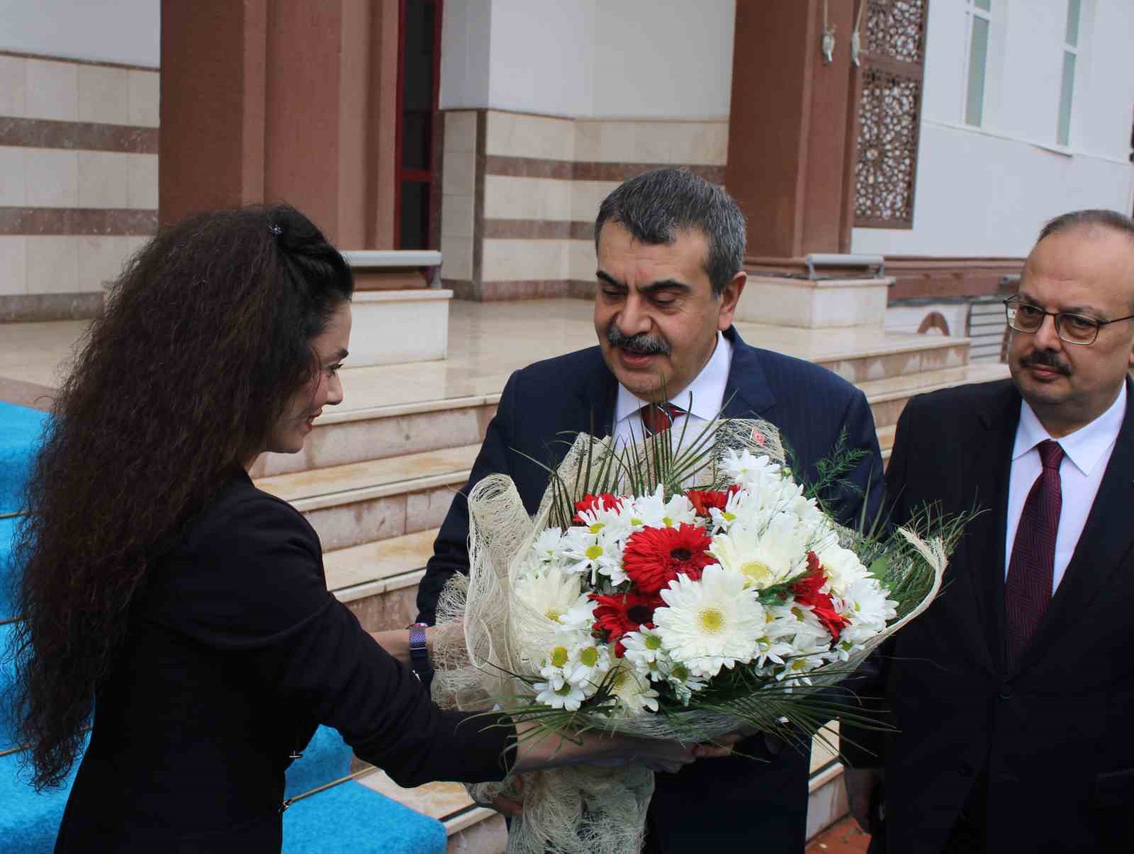 Milli Eğitim Bakanı Tekin: "LGS 13 Haziran Cumartesi günü yapılacak"
