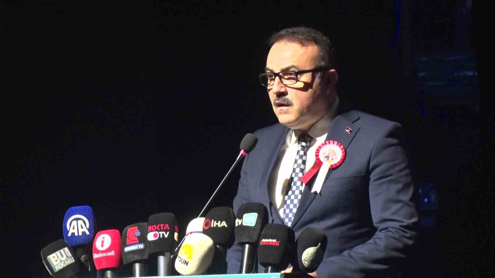 Milli eğitim müdüründen ibretlik uyarı:
