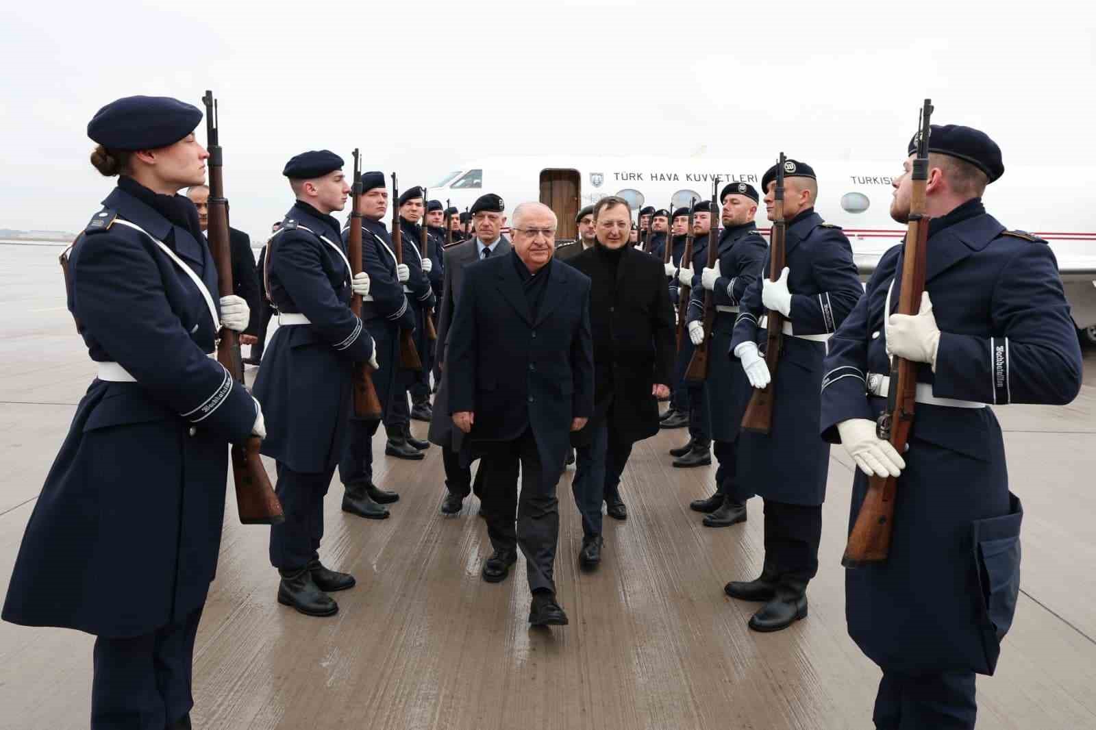 Milli Savunma Bakanı Güler, Almanya’da
