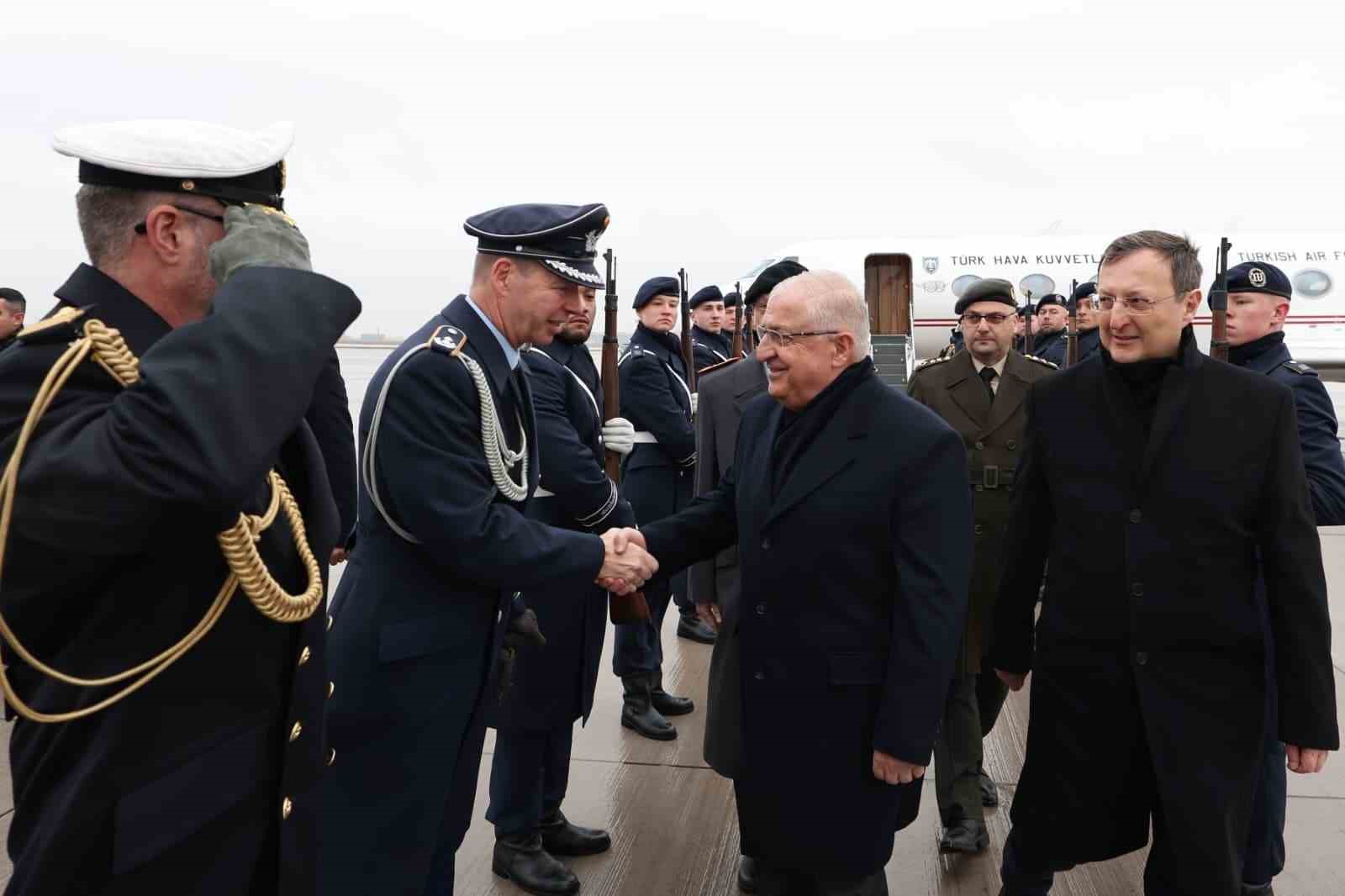 Milli Savunma Bakanı Güler, Almanya’da
