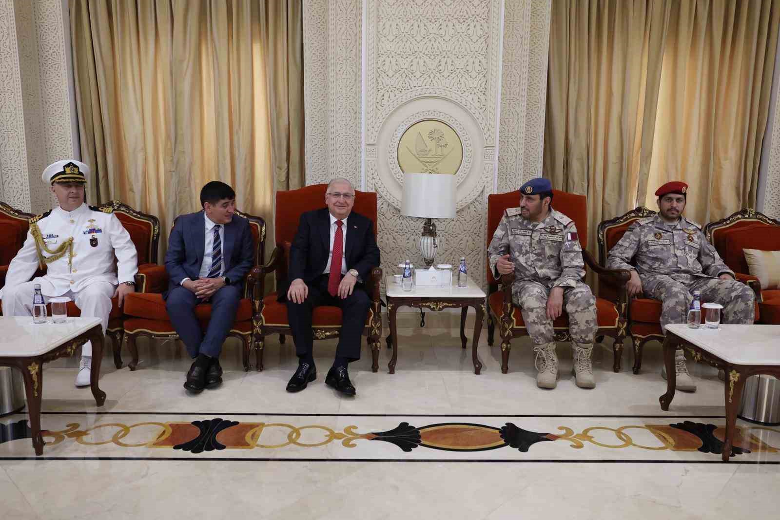 Milli Savunma Bakanı Güler Katar’da
