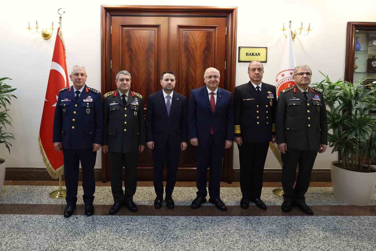 Milli Savunma Bakanı Güler’den Adalet Bakanı Gürlek’e hayırlı olsun ziyareti
