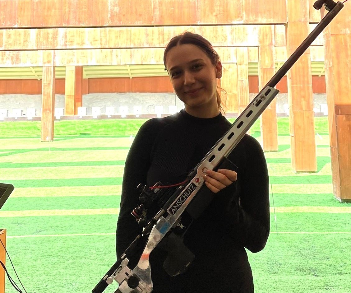 Milli sporcu kendi rekorunu kırarak zirveye çıktı
Milli sporcu kendi rekorunu kırarak zirveye çıktı