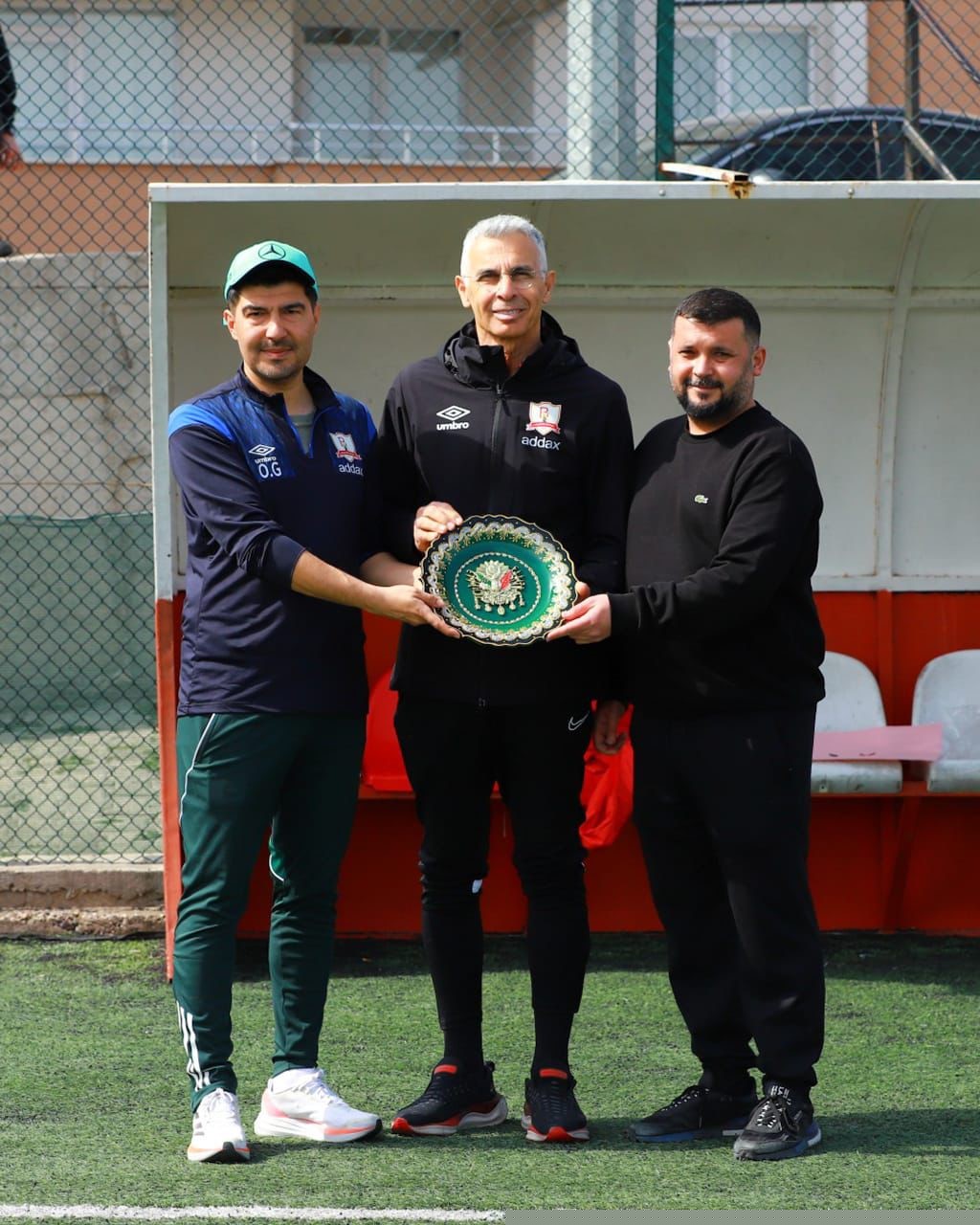 Milli Takımlar Kaleci Departmanı Koordinatörü Alper Boğuşlu Bilecik Kolej Spor Kulübünü ziyaret etti
