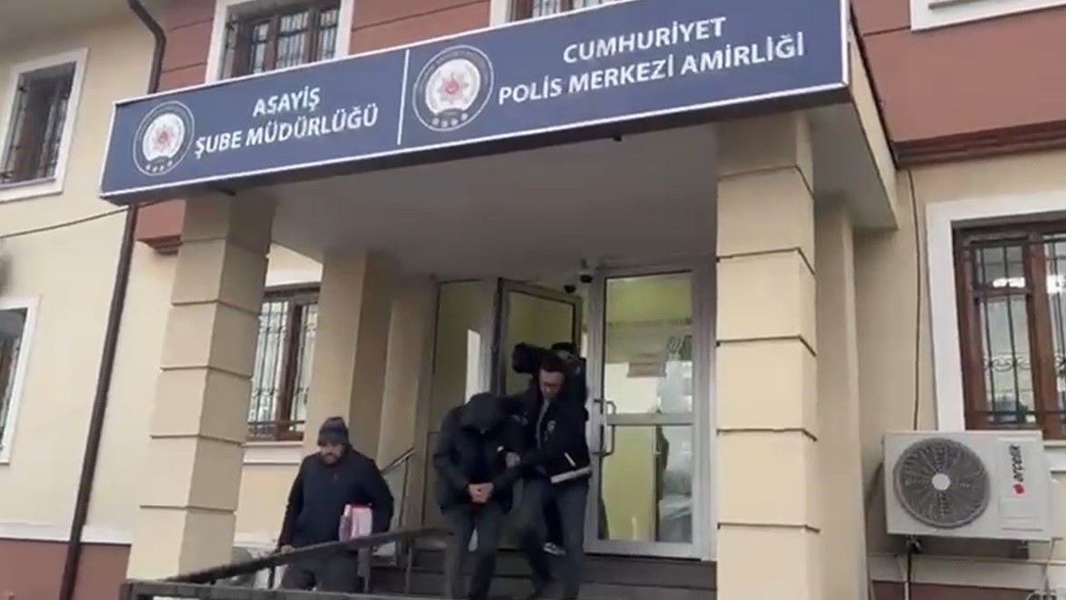 Milyonluk vurgun yapan sahte savcı ve polisi kameralar ele verdi
