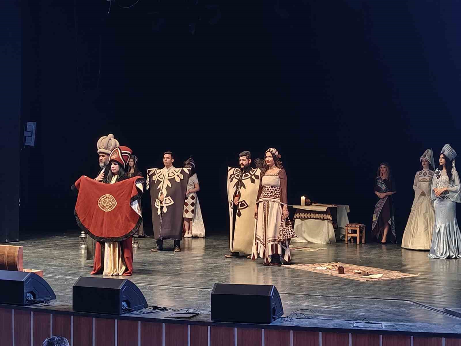 Mimar Sinan’ın eserleri kıyafetlere döküldü
