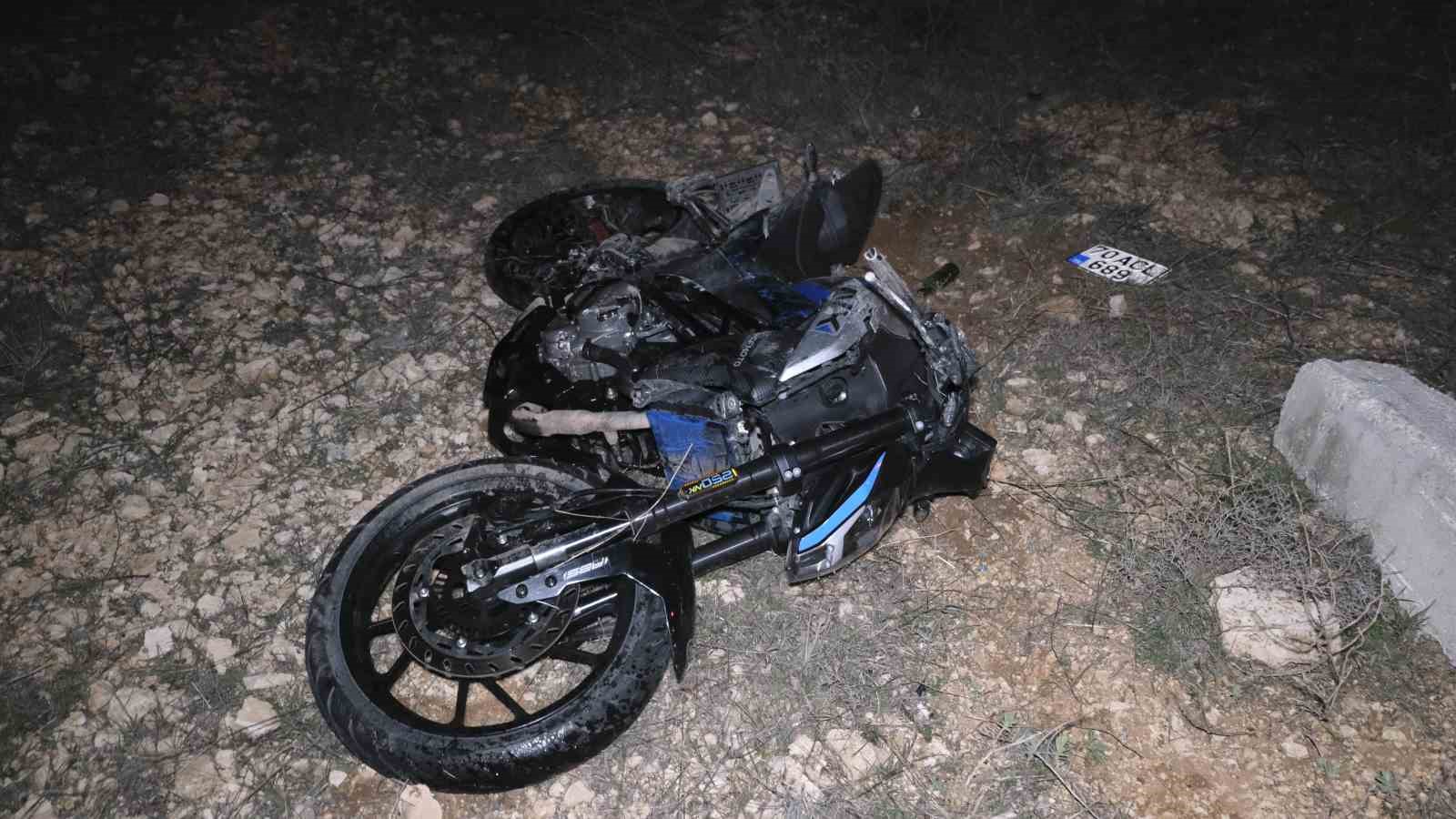 Minibüse arkadan çarpan motosiklet 70 metre sürüklendi: 1 yaralı
