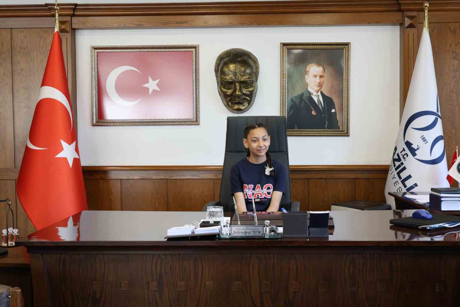 Minik başkanlar 23 Nisan’da Nazilli Belediyesi’nde görev başına geçti
