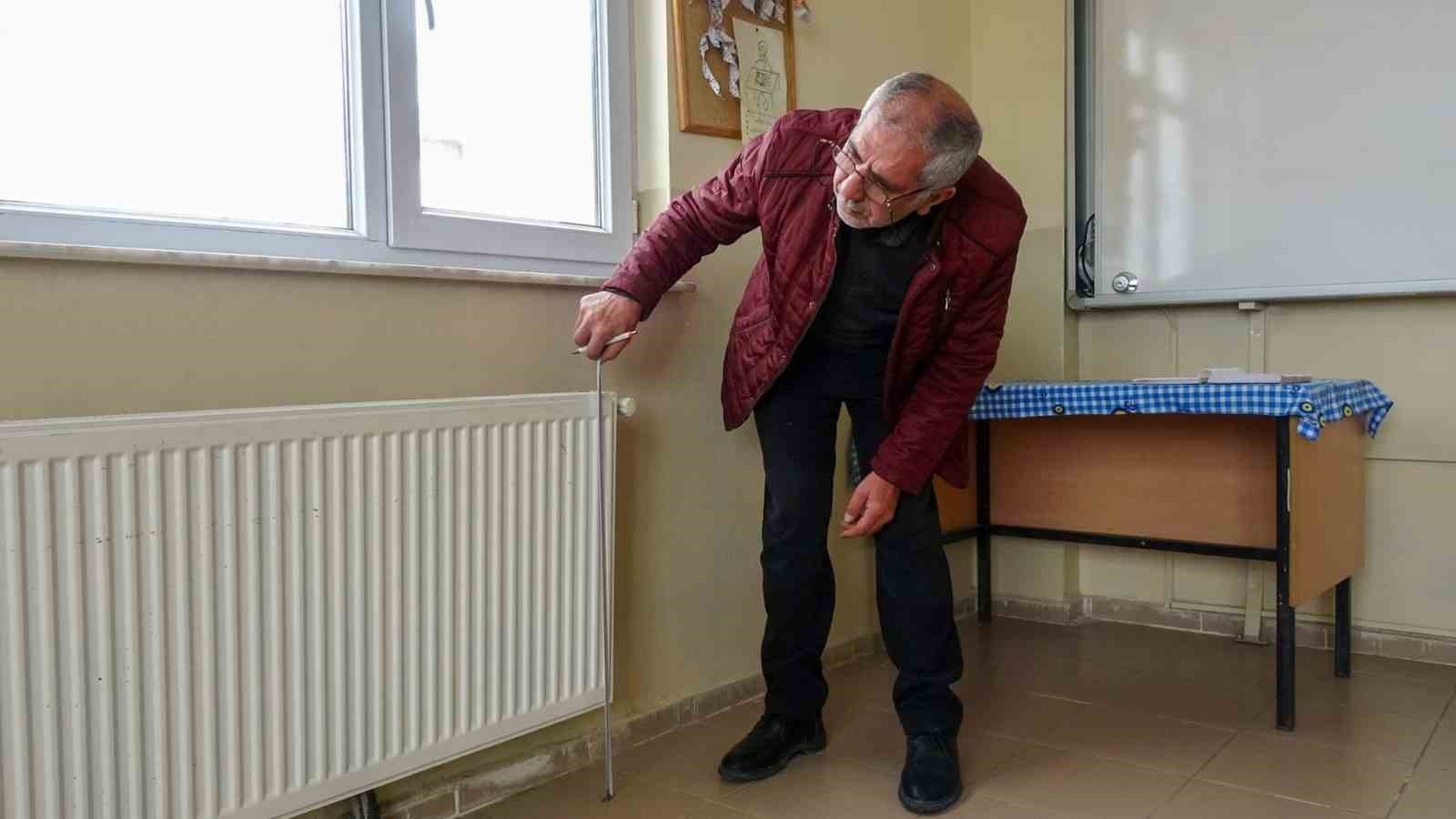 "Minik Eller Üşümesin" diye yola çıktılar
