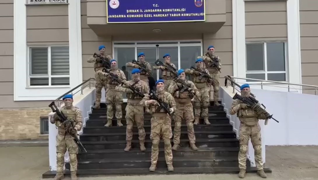 Minik eller yiğit yürekler için mektup yazdı, yigitlerin cevabı gecikmedi
