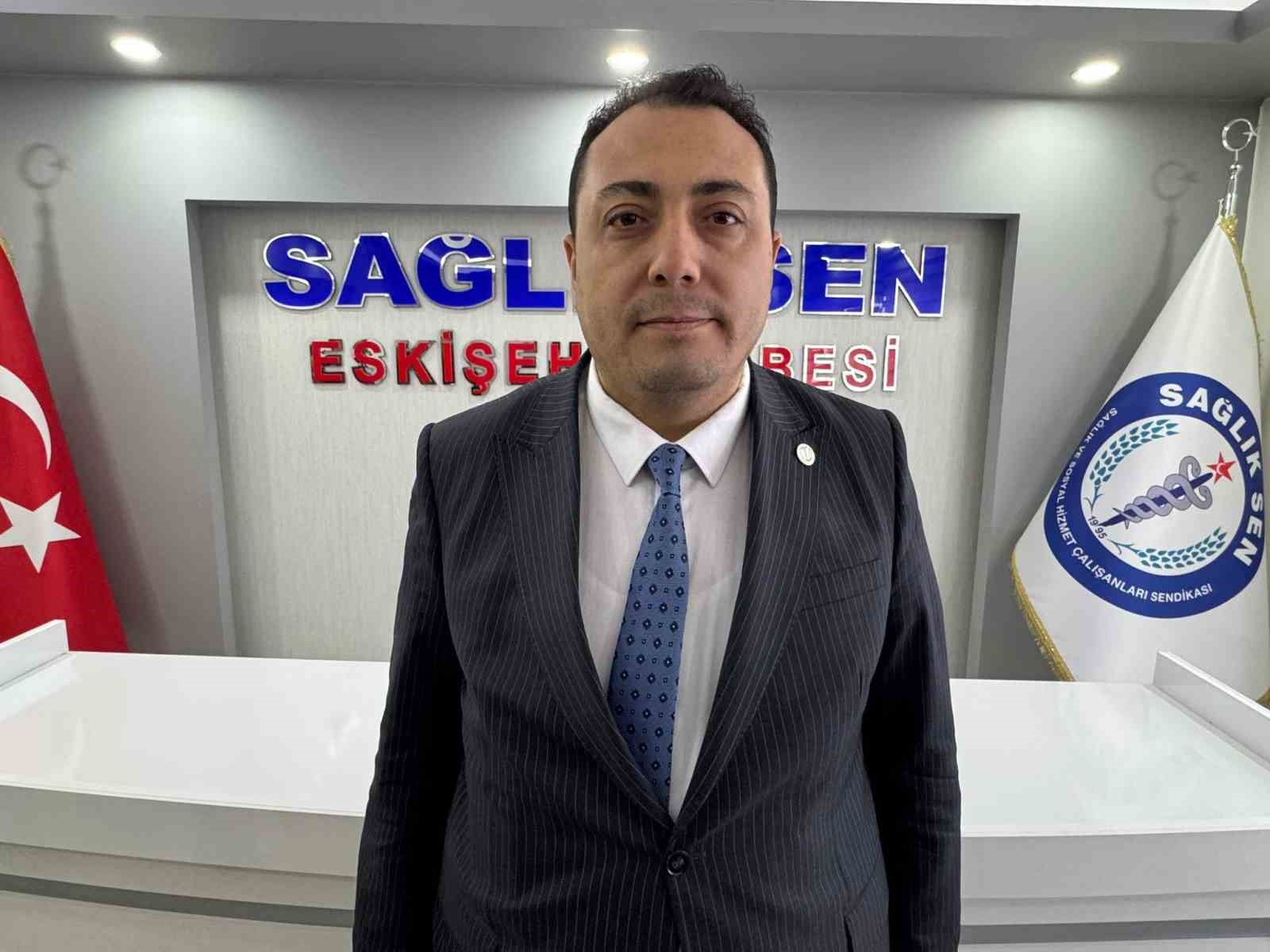Minik Esila için sağlıkçılar tek yürek oldu
Minik Esila için sağlıkçılar tek yürek oldu
