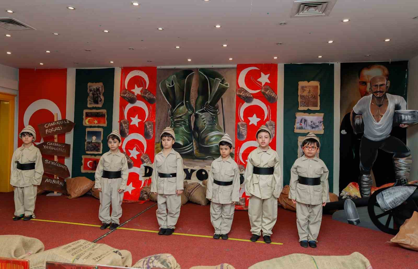 Minik GKV’lilerin ’Analar ve Vatan’ Gösterisi Gururlandırdı
