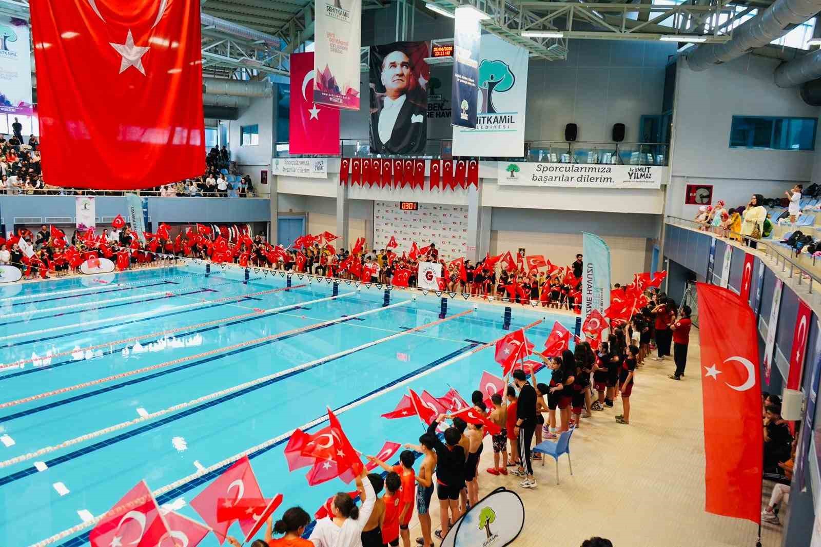 Minik kulaçlar Alleben’de buluştu
