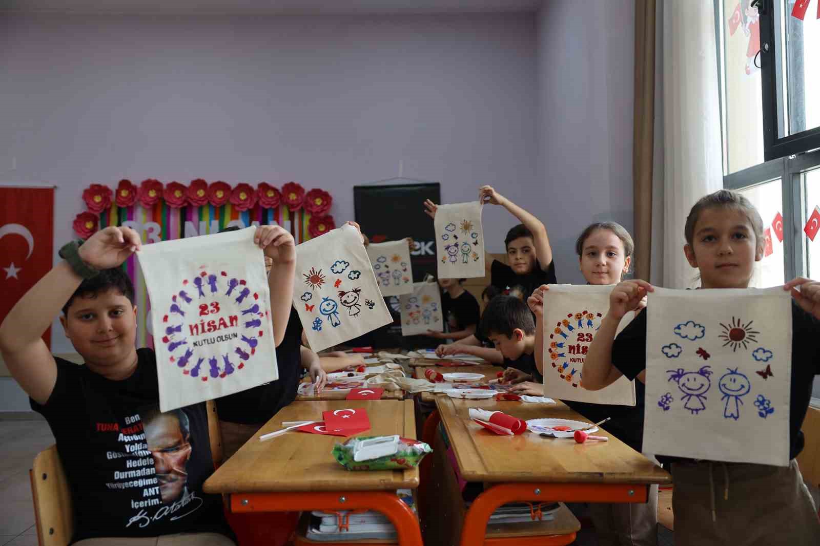 Minik öğrenciler için 23 Nisan temalı sanat atölyesi düzenlendi
