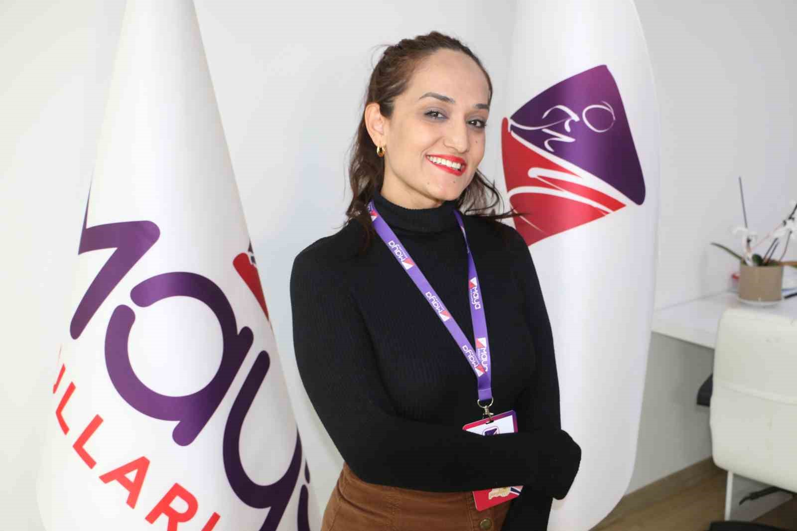 Minik öğrencilerin ’demokrasi’ heyecanı
