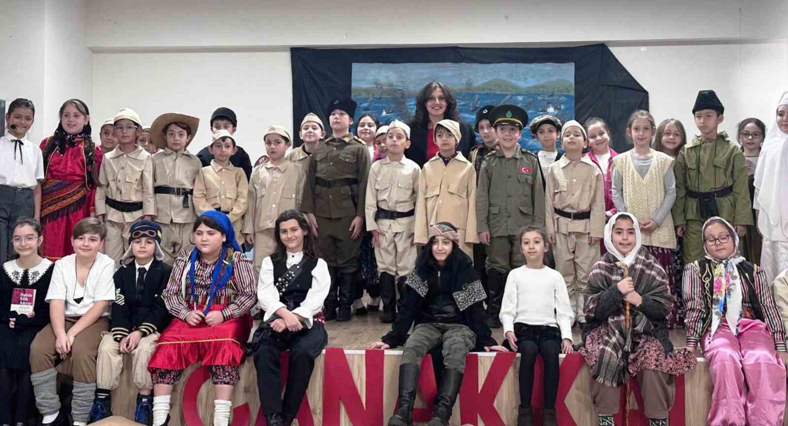 Minik yürekler, Çanakkale ruhunu sahneye taşıdı
