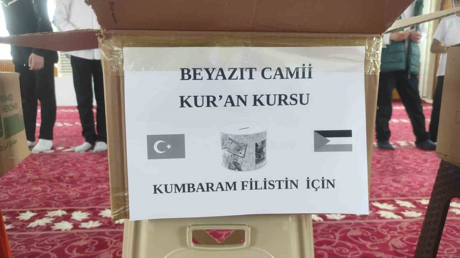 Minik yüreklerden büyük vefa: Kur’an kursu öğrencileri Ramazan sevinicini paylaştı
