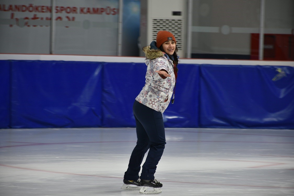 Minik yüreklere ‘HİS’ten  bere desteği
