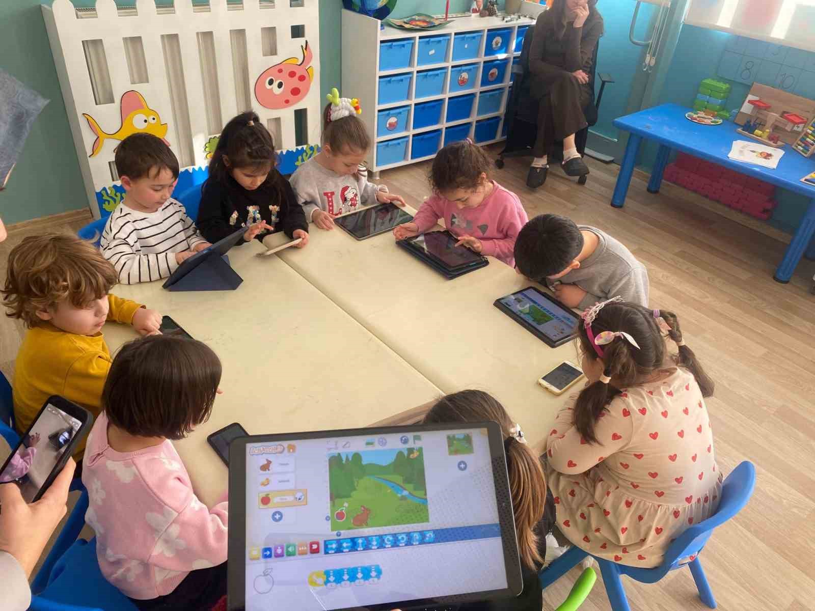 Minik zihinlerle kodlama serüveni gerçekleşti
