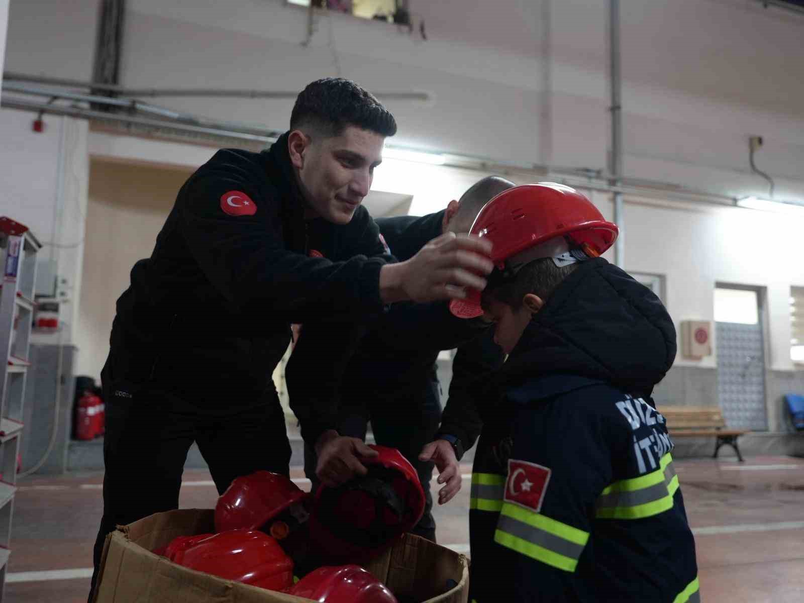 Minikler acil durum ve müdahale yöntemlerini öğrendi
