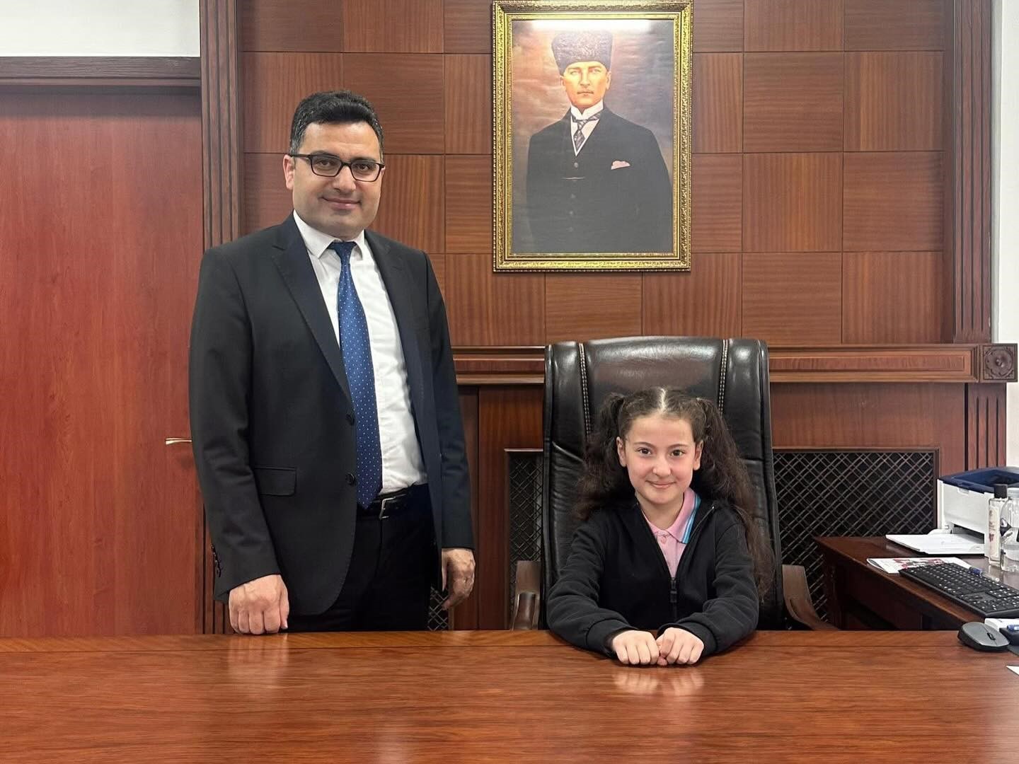 Miniklerden Kaymakam Köksal’a 23 Nisan Ziyareti
