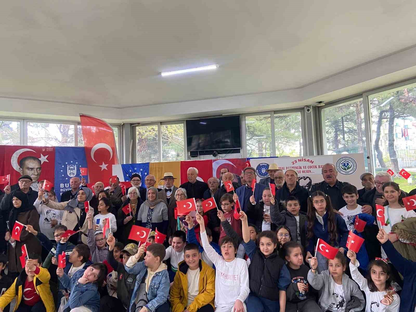 Miniklerden yürek ısıtan 23 Nisan kutlaması
