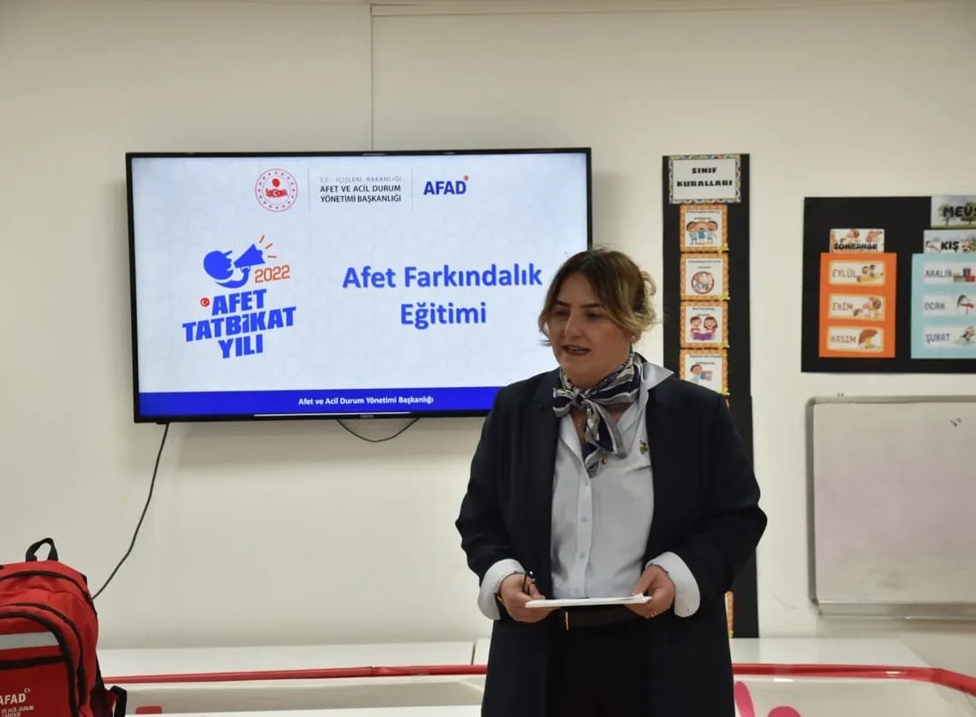 Miniklere deprem bilinci aşılandı
