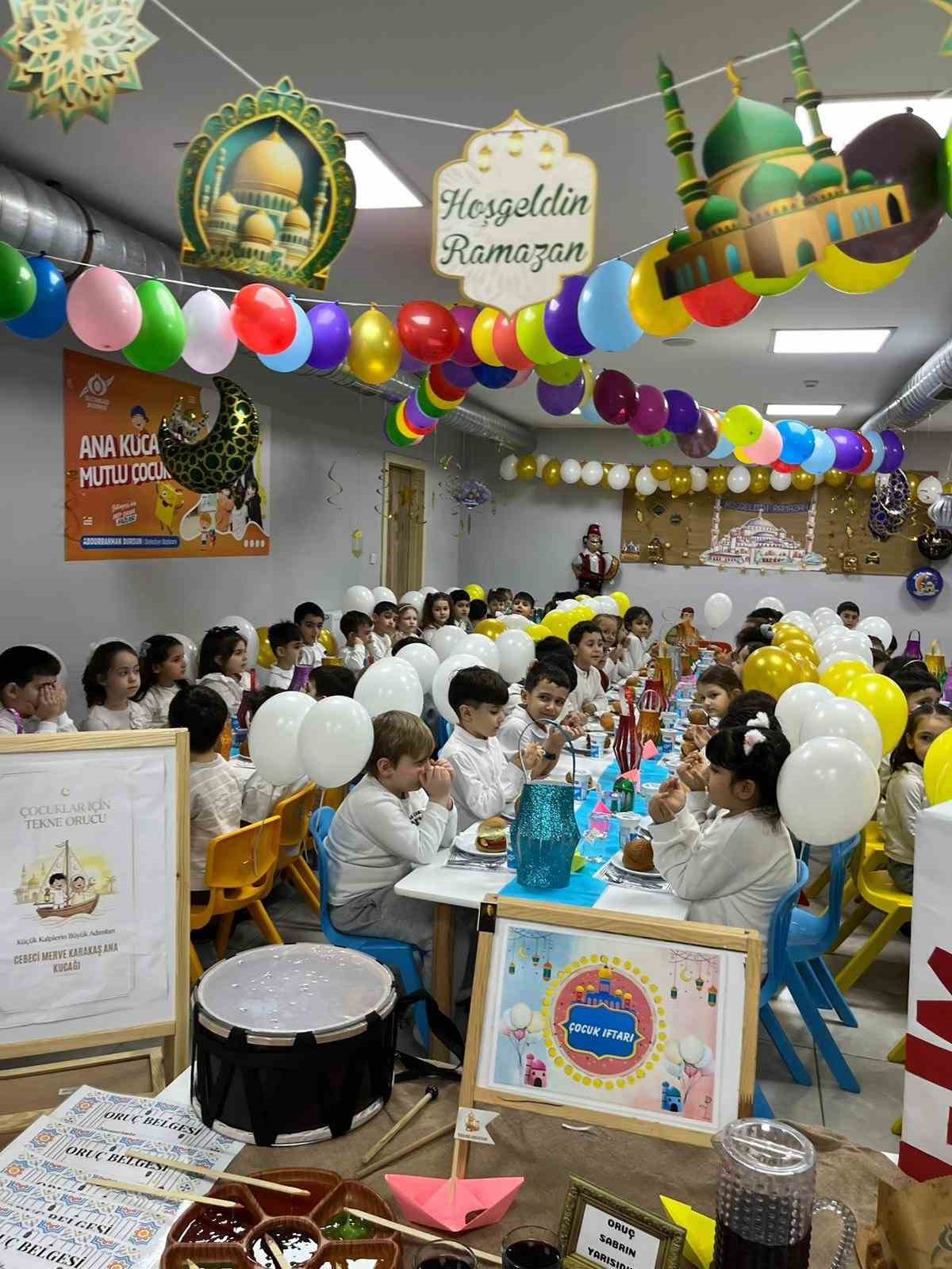 Miniklerin tekne orucu heyecanı
