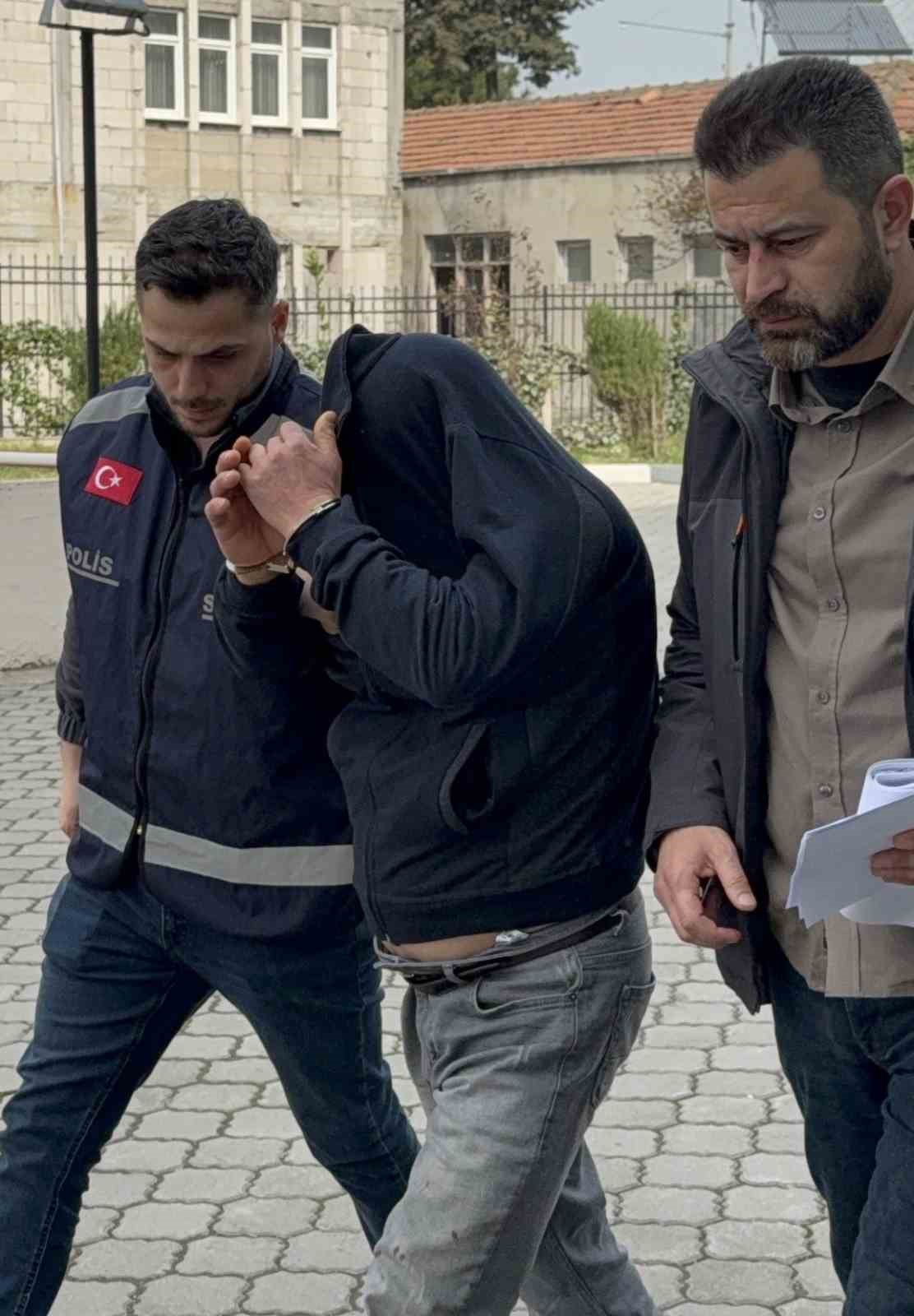 Miras tartışmasında eniştesine silahla ateş etti
