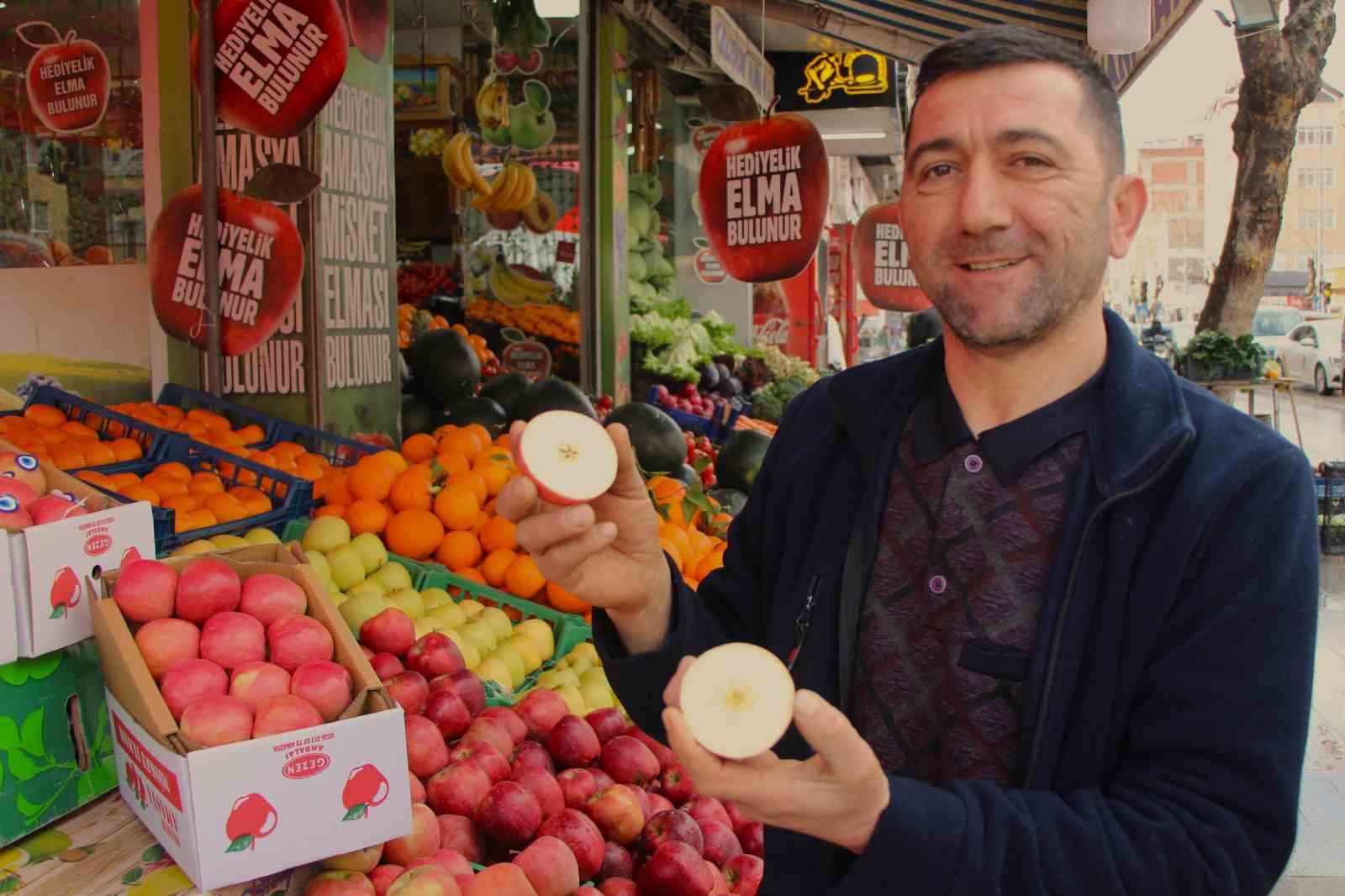 Misket elma yok satıyor: Taklitlerinden yıldız testiyle ayırt ediliyor
