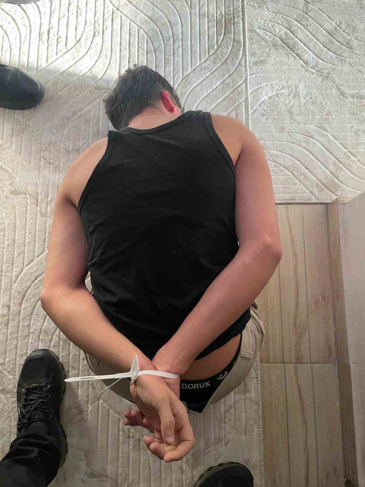 MİT’ten siber suç şebekesine operasyon: 12 gözaltı
