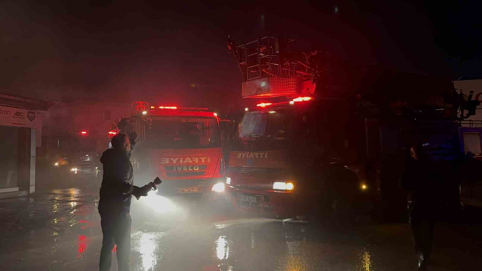 Mobilya atölyesinde yangın
