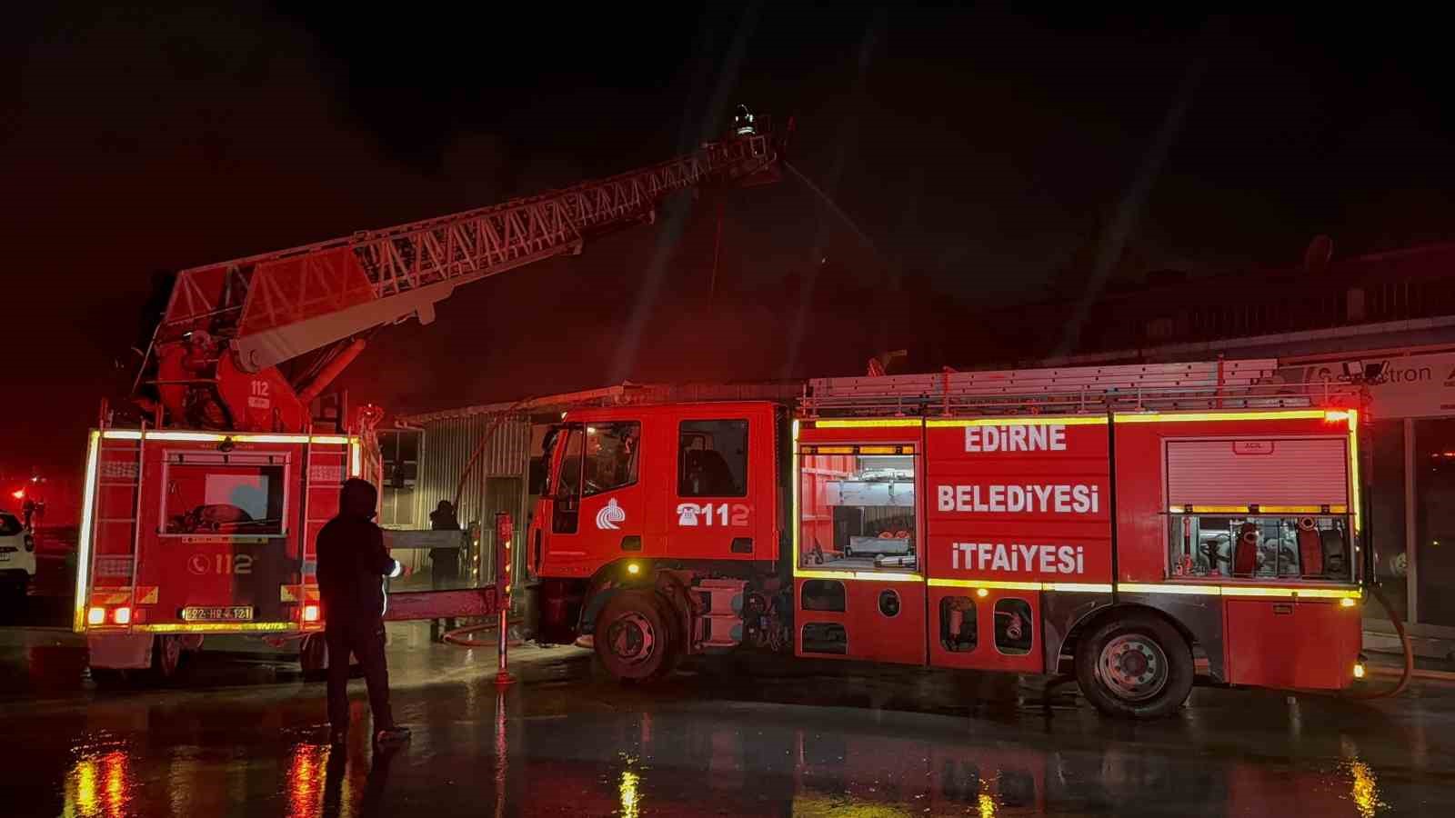 Mobilya atölyesinde yangın
