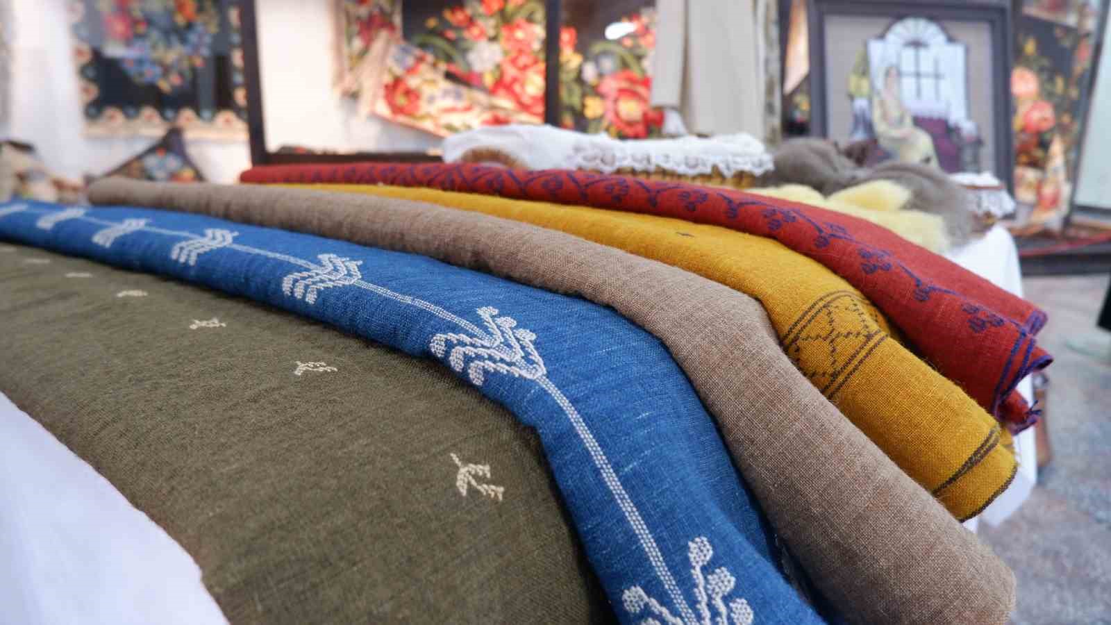 Moda dünyasının yeni gözdesi: Ehram
