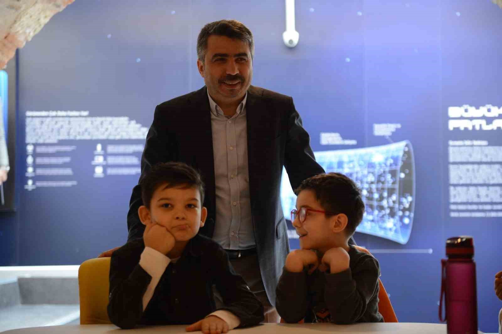 Molla Yegan Çocuk Üniversitesi’ne yoğun ilgi
Molla Yegan Çocuk Üniversitesi’ne yoğun ilgi