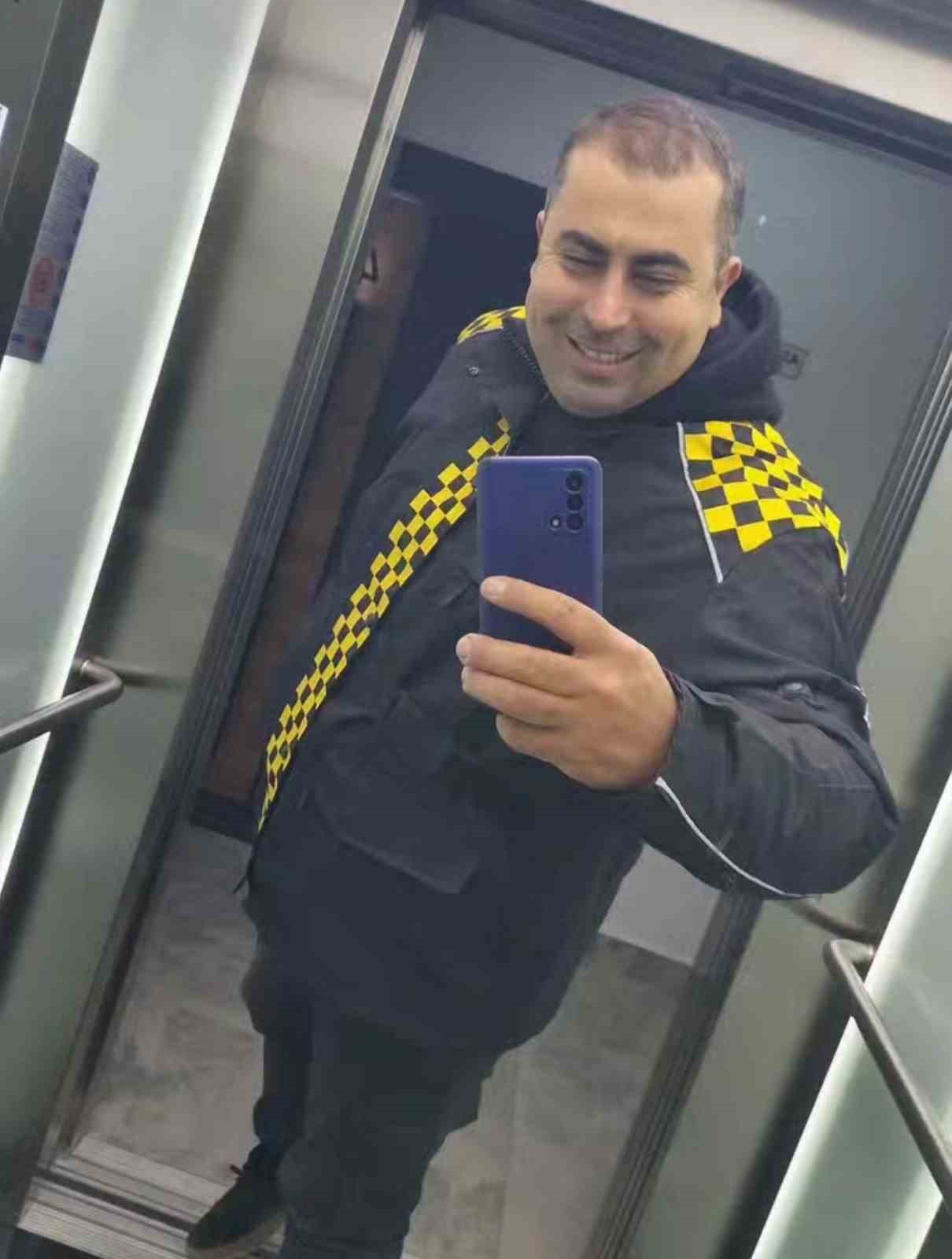 Motokurye feci kazada hayatını kaybetti, son yolculuğuna meslektaşları konvoyla uğurladı
