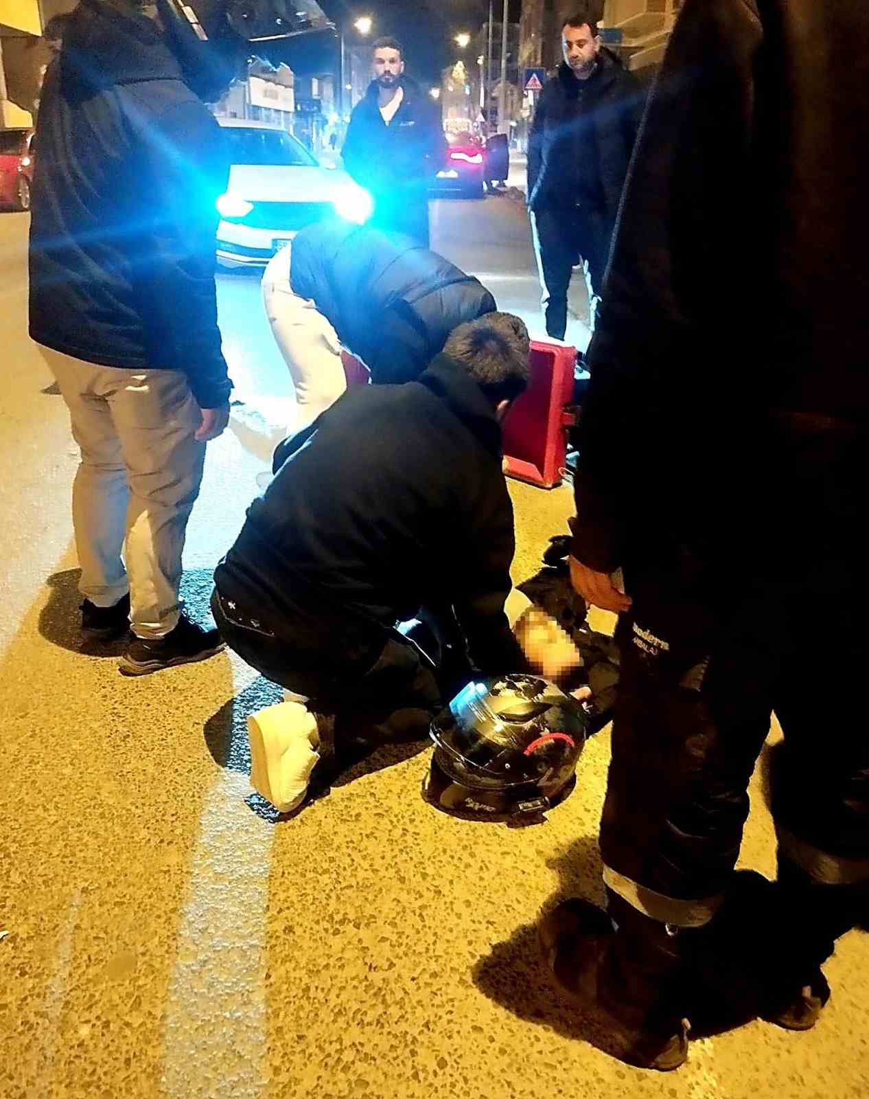 Motosiklet ile otomobil çarpıştı: 1 yaralı
