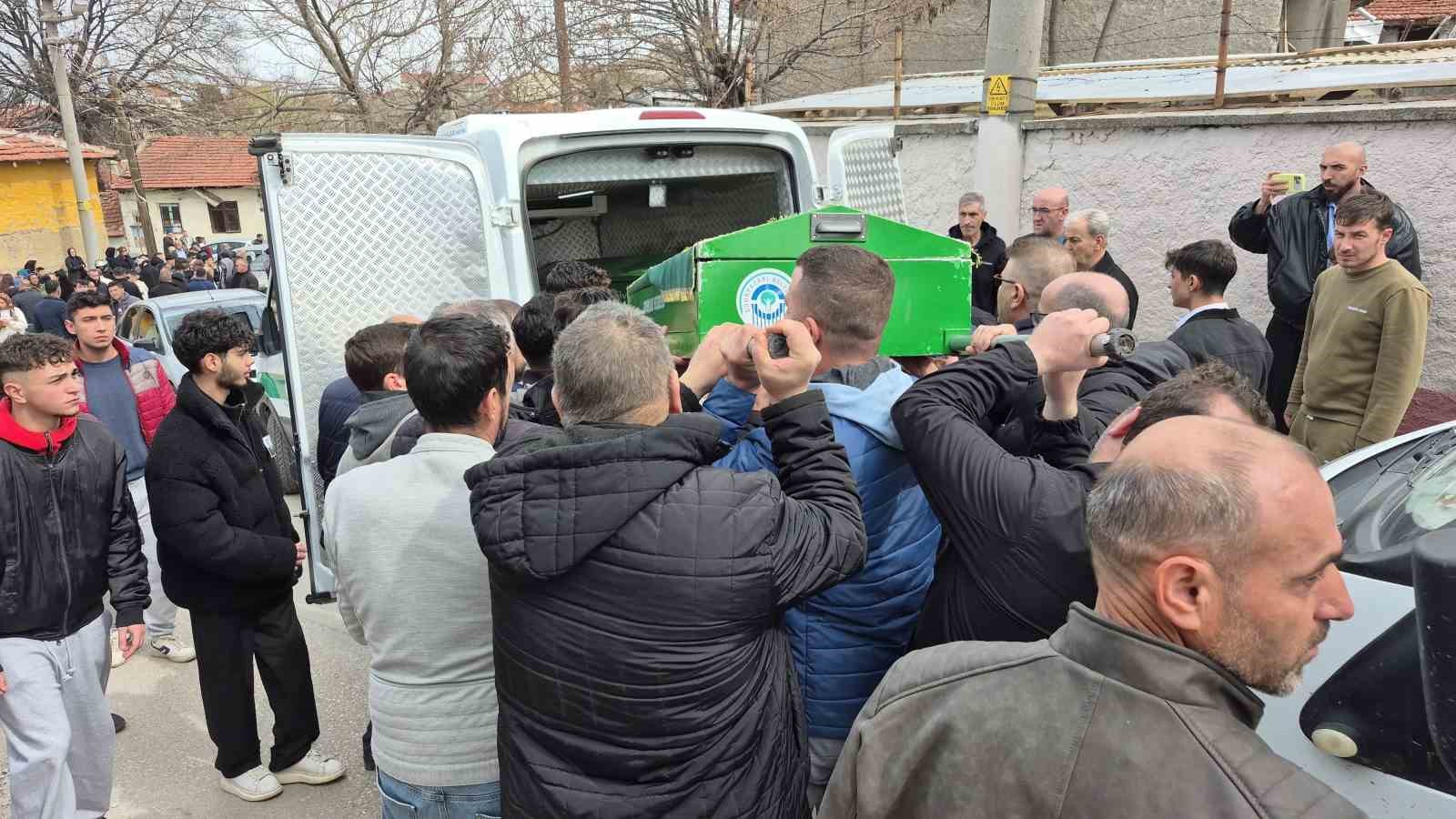 Motosiklet kazasında hayatını kaybeden 20 yaşındaki genç son yolculuğuna uğurlandı
